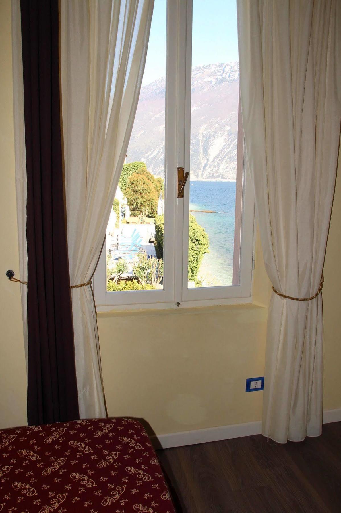 Villa Romantica Hotel Limone sul Garda Exterior foto